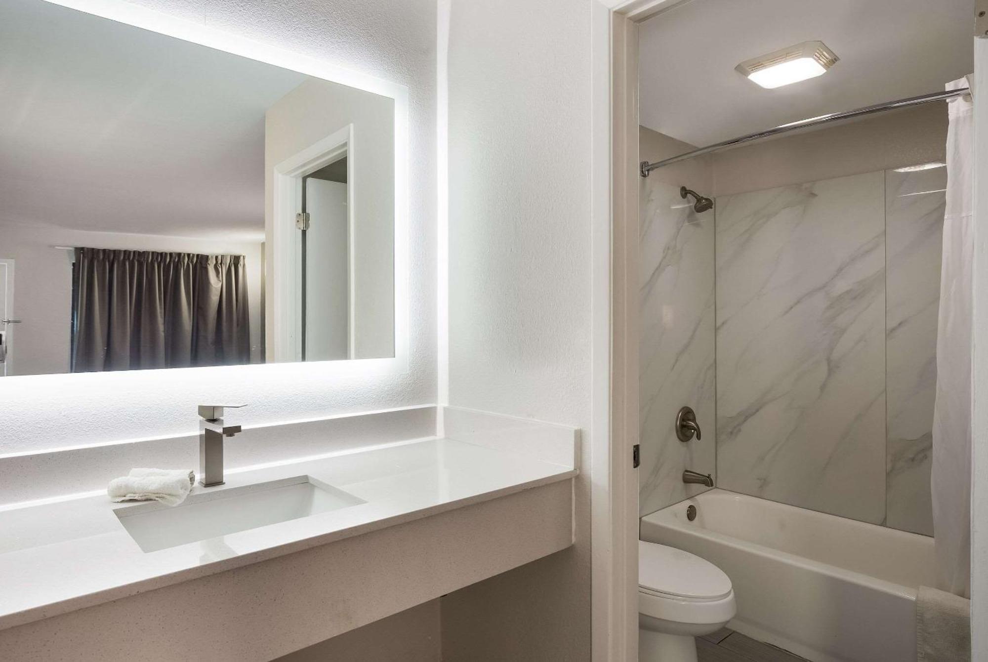 Econo Lodge Mobile Dış mekan fotoğraf